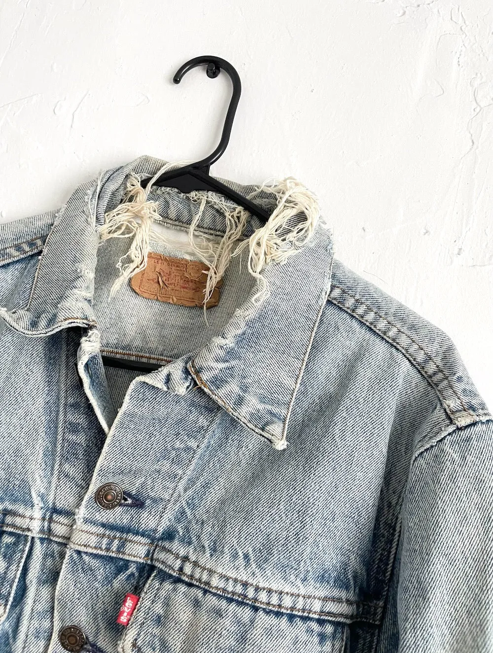 Vintage 90s Distressed Light Wash Levi's Denim Jacket