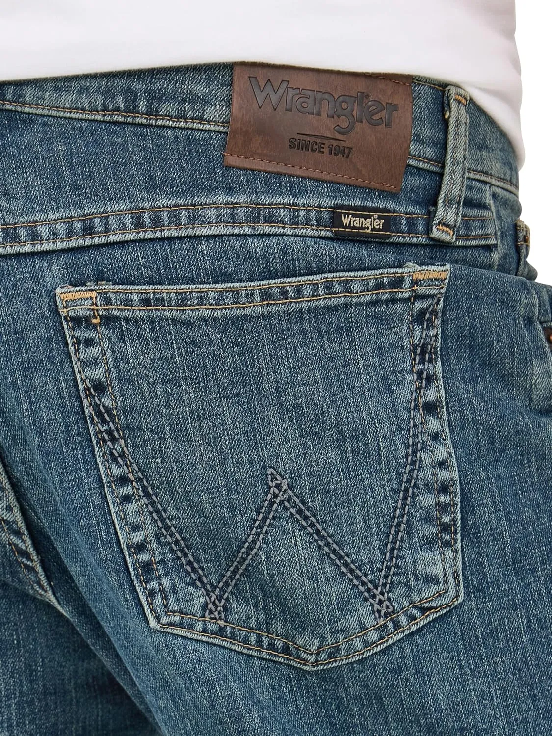 Wrangler Men's Free to Stretch Relaxed Fit Jeans